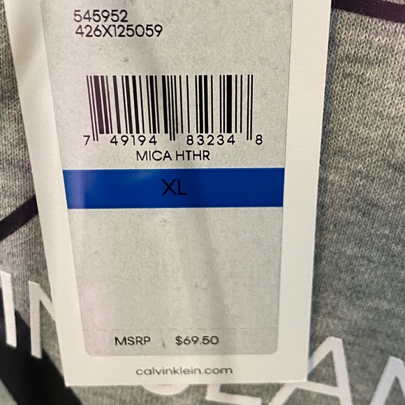 Calvin Klein Crew Neck - Picture 2 of 2